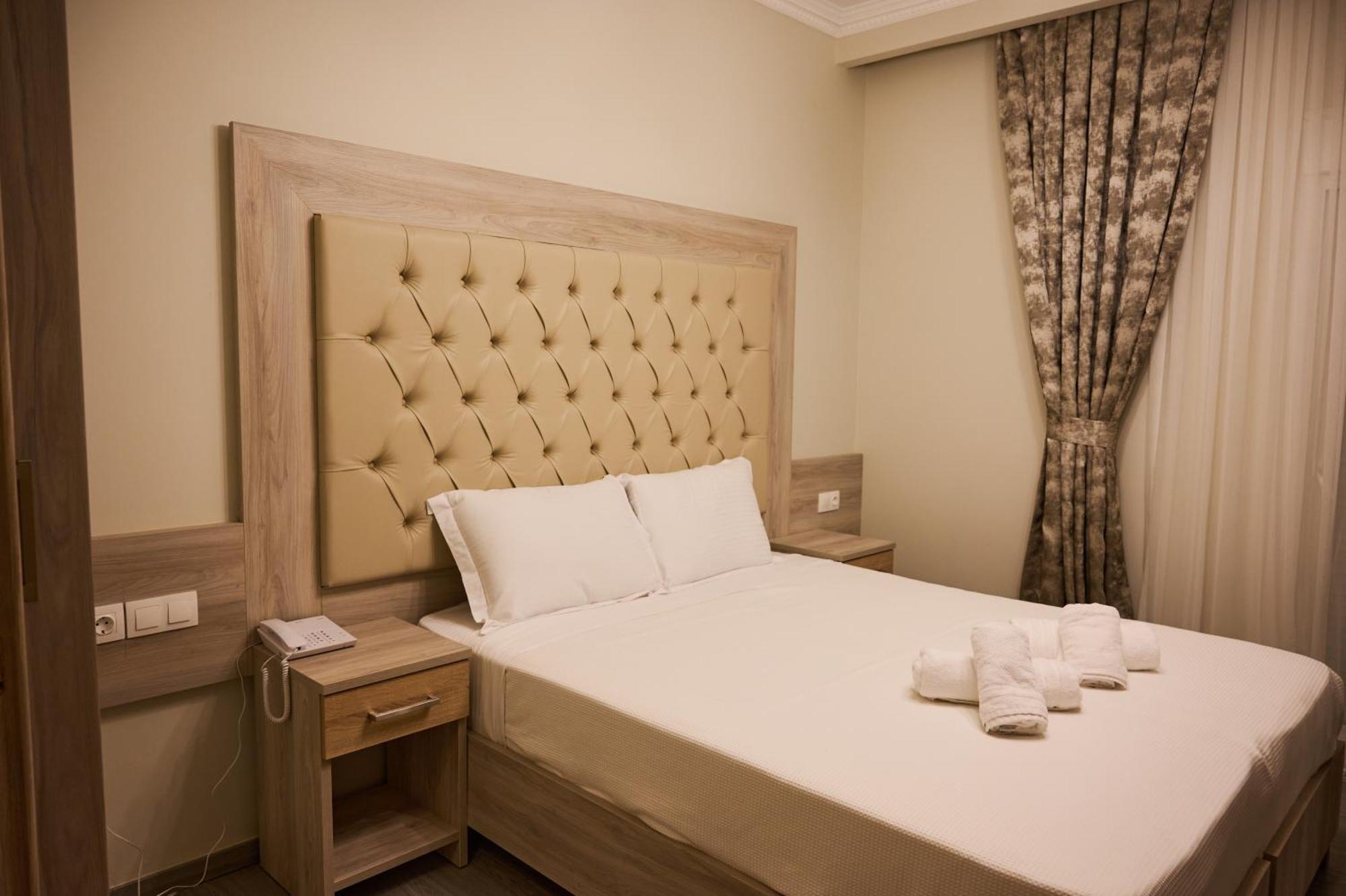 Famissi Suites 2 カランバカ エクステリア 写真