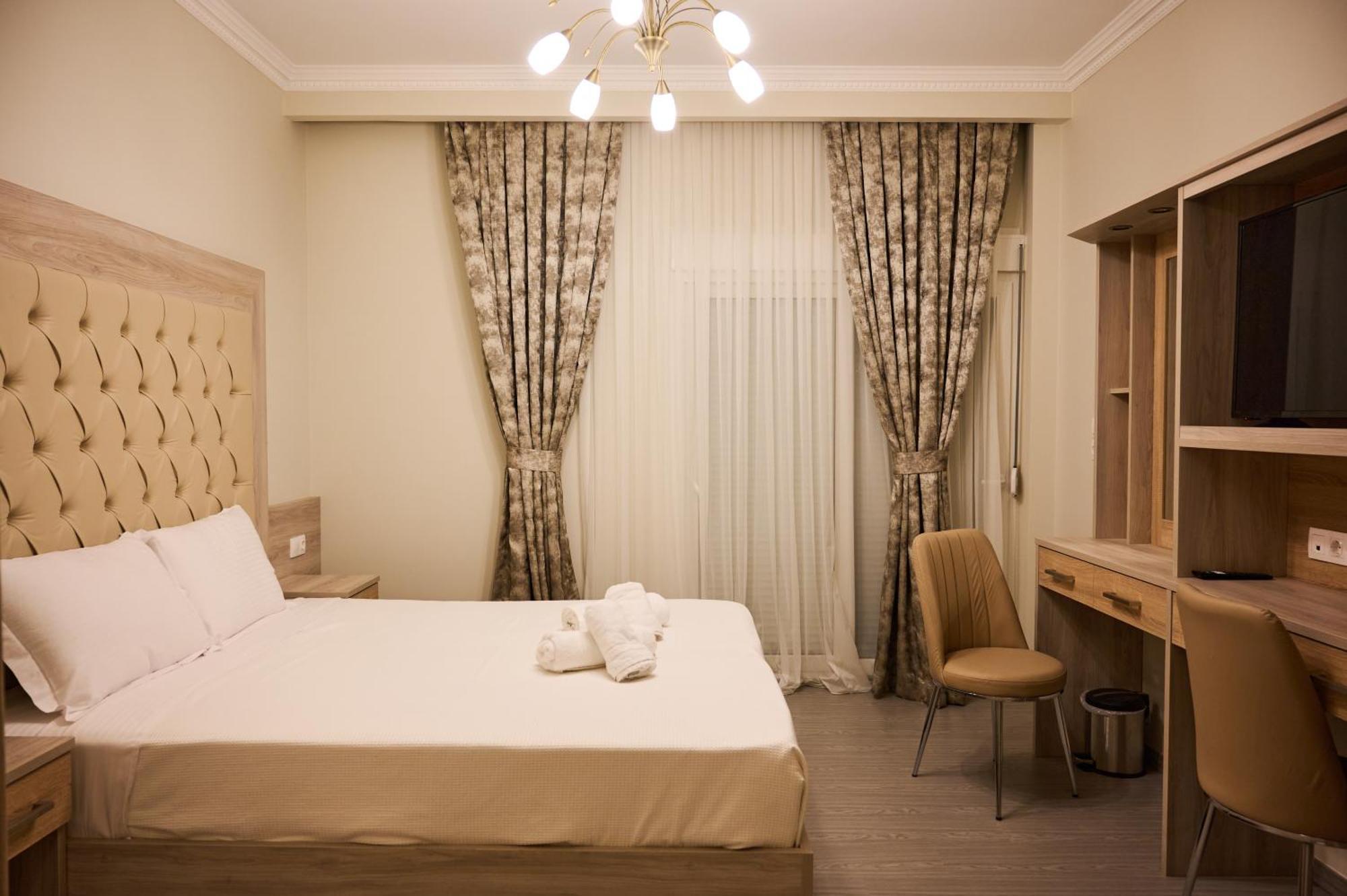 Famissi Suites 2 カランバカ エクステリア 写真